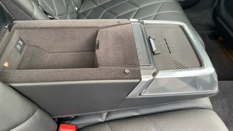 BMW 7 Series M760e xDrive 4dr Auto Saloon